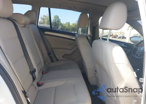 2016 Volkswagen Golf Sportwagen Tsi Limited Edition z USA, uszkodzony, nr VIN 3VWC17AU7GM518907